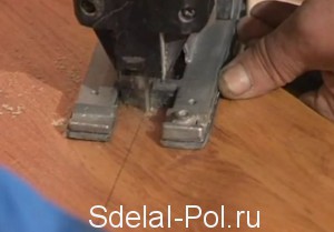 Подрезка ламината лобзиком Подрезка ламината лобзиком
